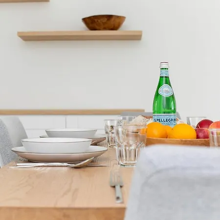 Casa Branca 40 * Lagos